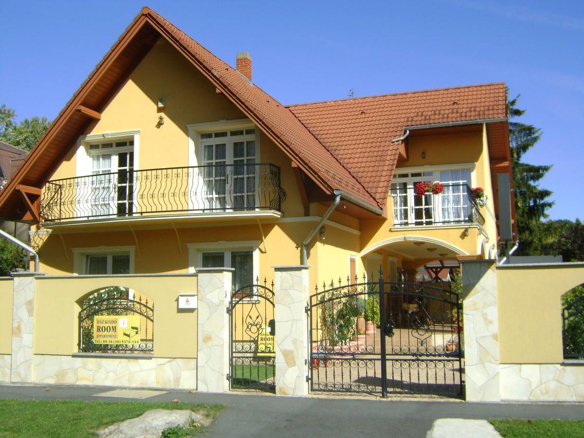 Villa Mikes שיופוק מראה חיצוני תמונה