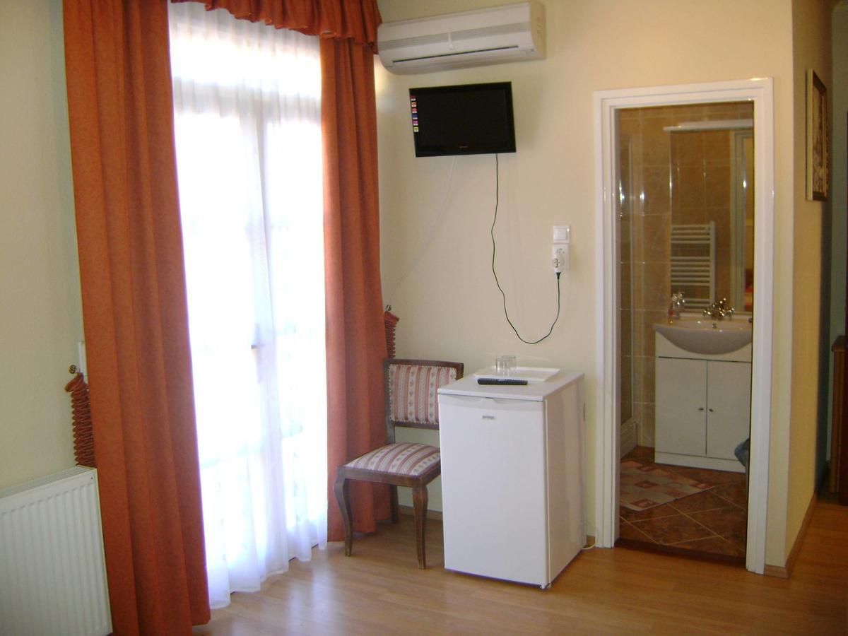 Villa Mikes שיופוק מראה חיצוני תמונה
